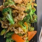 Best Chicken w. Broccoli in Nederland, TX